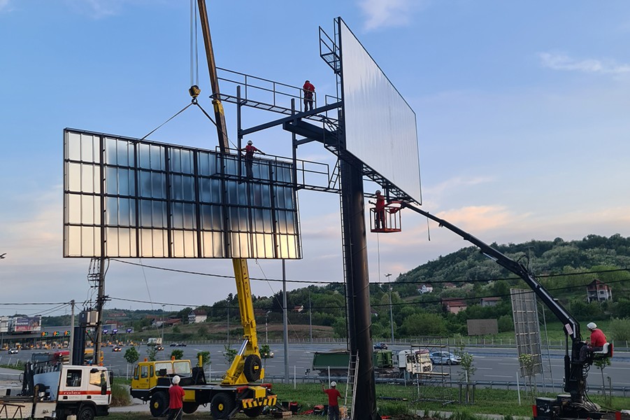Production and assembly of billboards and megaboards in Serbia and Europe